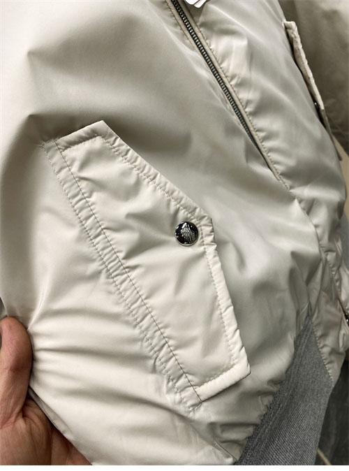 Moncler 몽클레어 라라몬 Laramon 숏 다운 자켓 레플리카 26번 이미지 - 의류 | 세미샵 레플리카 사이트