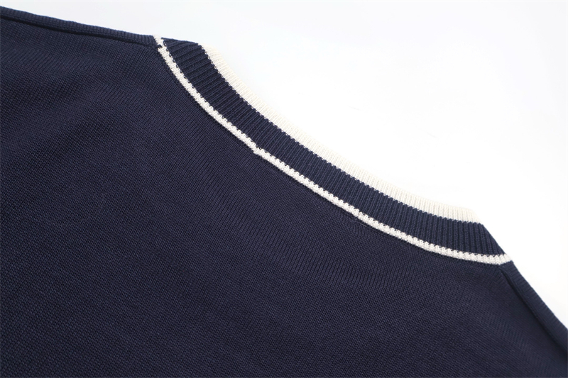 Moncler 몽클레어 로고 와펜 캐주얼 니트 스웨터 레플리카 11번 이미지 - 의류 | 세미샵 레플리카 사이트