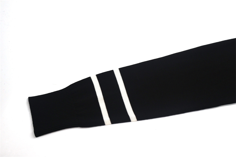 Moncler 몽클레어 로고 와펜 캐주얼 니트 스웨터 레플리카 17번 이미지 - 의류 | 세미샵 레플리카 사이트