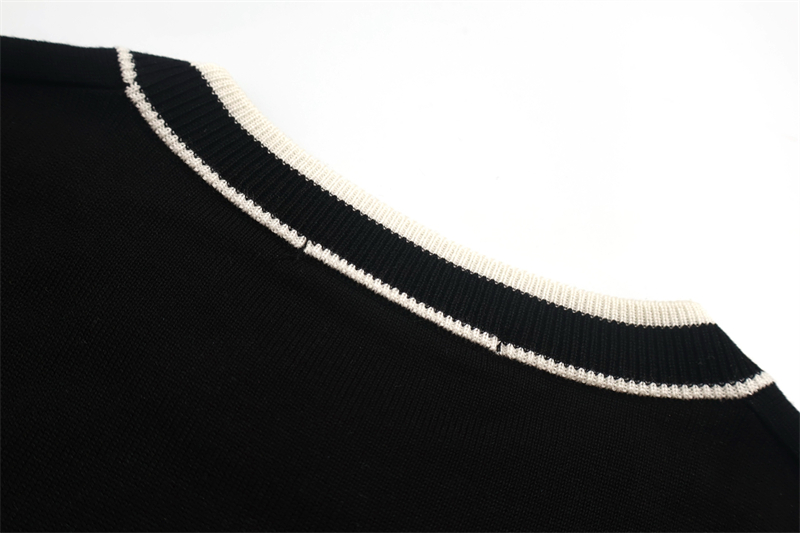 Moncler 몽클레어 로고 와펜 캐주얼 니트 스웨터 레플리카 21번 이미지 - 의류 | 세미샵 레플리카 사이트