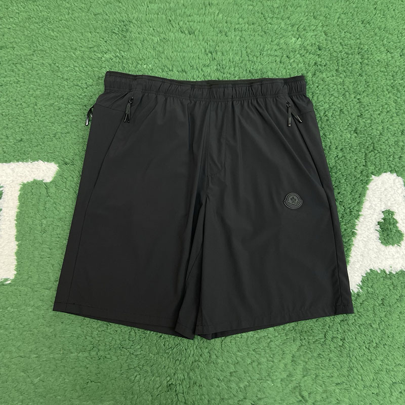 Moncler 몽클레어 로고 패치 바이스트레치 나일론 숏 팬츠 레플리카 1번 이미지 - 의류 | 세미샵 레플리카 사이트