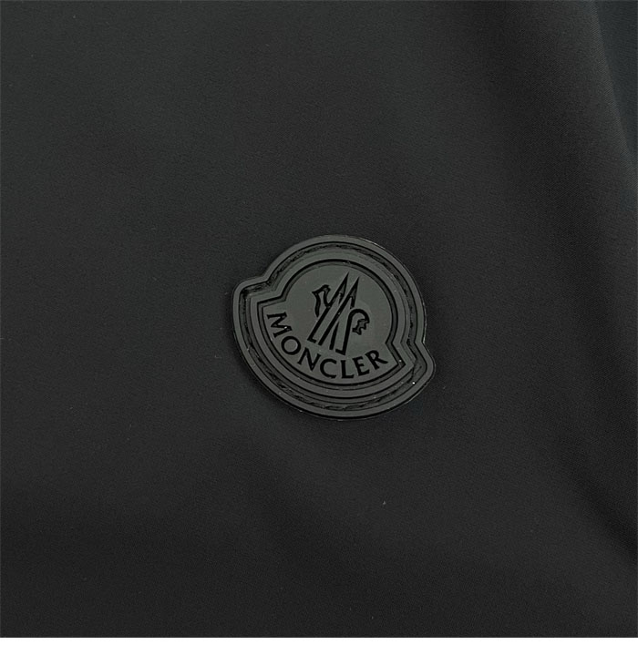 Moncler 몽클레어 로고 패치 바이스트레치 나일론 숏 팬츠 레플리카 9번 이미지 - 의류 | 세미샵 레플리카 사이트