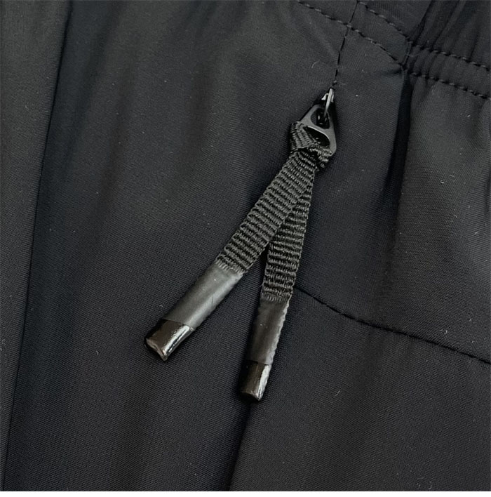 Moncler 몽클레어 로고 패치 바이스트레치 나일론 숏 팬츠 레플리카 10번 이미지 - 의류 | 세미샵 레플리카 사이트