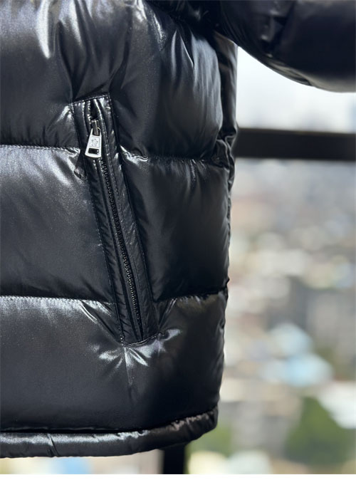 Moncler 몽클레어 마야 Maya 숏 다운 패딩 자켓 레플리카 8번 이미지 - 의류 | 세미샵 레플리카 사이트