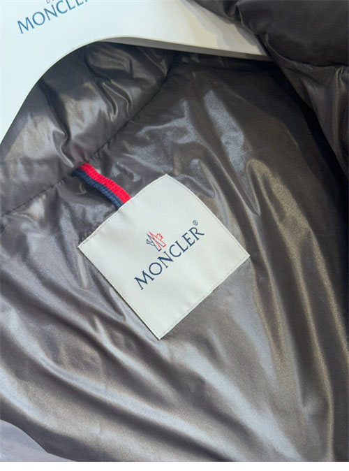 Moncler 몽클레어 마야 Maya 숏 다운 패딩 자켓 레플리카 25번 이미지 - 의류 | 세미샵 레플리카 사이트