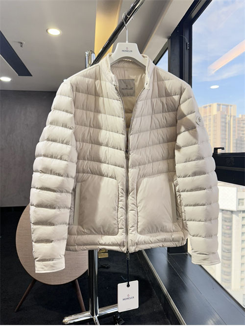 Moncler 몽클레어 마우린엔느 Maurienne 다운 경량 패딩 레플리카 3번 이미지 - 의류 | 세미샵 레플리카 사이트