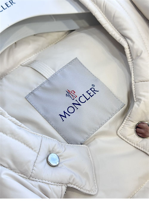 Moncler 몽클레어 마우린엔느 Maurienne 다운 경량 패딩 레플리카 5번 이미지 - 의류 | 세미샵 레플리카 사이트