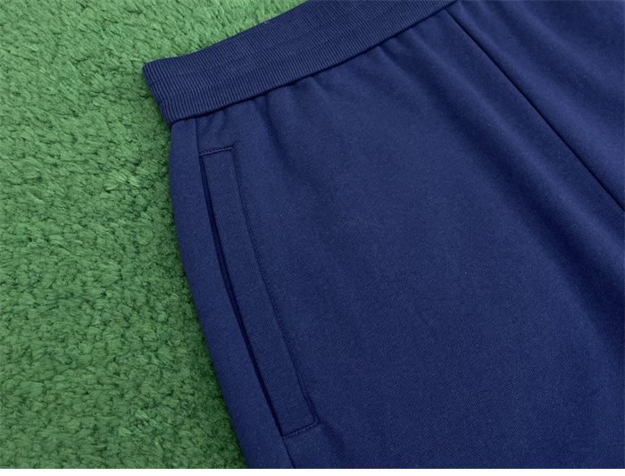 Moncler 몽클레어 메르세데스 벤츠 by니고 숏 팬츠 레플리카 8번 이미지 - 의류 | 세미샵 레플리카 사이트