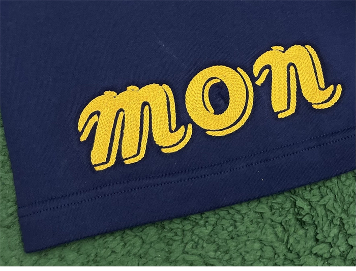 Moncler 몽클레어 메르세데스 벤츠 by니고 숏 팬츠 레플리카 10번 이미지 - 의류 | 세미샵 레플리카 사이트