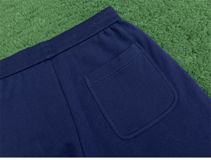 Moncler 몽클레어 메르세데스 벤츠 by니고 숏 팬츠 레플리카 12번 이미지 - 의류 | 세미샵 레플리카 사이트