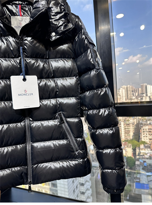 Moncler 몽클레어 바디 Body 다운 패딩 자켓 레플리카 5번 이미지 - 의류 | 세미샵 레플리카 사이트