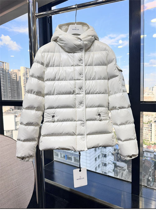 Moncler 몽클레어 바란테 Barante 여성 숏 다운 패딩 자켓 레플리카 13번 이미지 - 의류 | 세미샵 레플리카 사이트