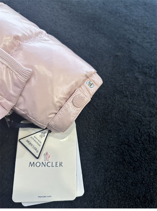 Moncler 몽클레어 바란테 Barante 여성 숏 다운 패딩 자켓 레플리카 28번 이미지 - 의류 | 세미샵 레플리카 사이트
