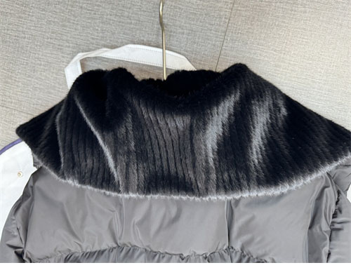 Moncler 몽클레어 브루노 Bruneaux 벨티드 패딩 다운 코트 레플리카 11번 이미지 - 의류 | 세미샵 레플리카 사이트