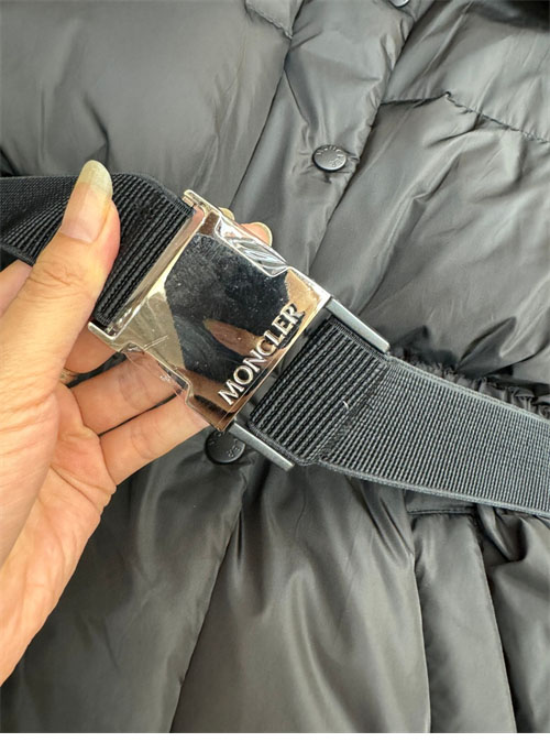 Moncler 몽클레어 브루노 Bruneaux 벨티드 패딩 다운 코트 레플리카 12번 이미지 - 의류 | 세미샵 레플리카 사이트