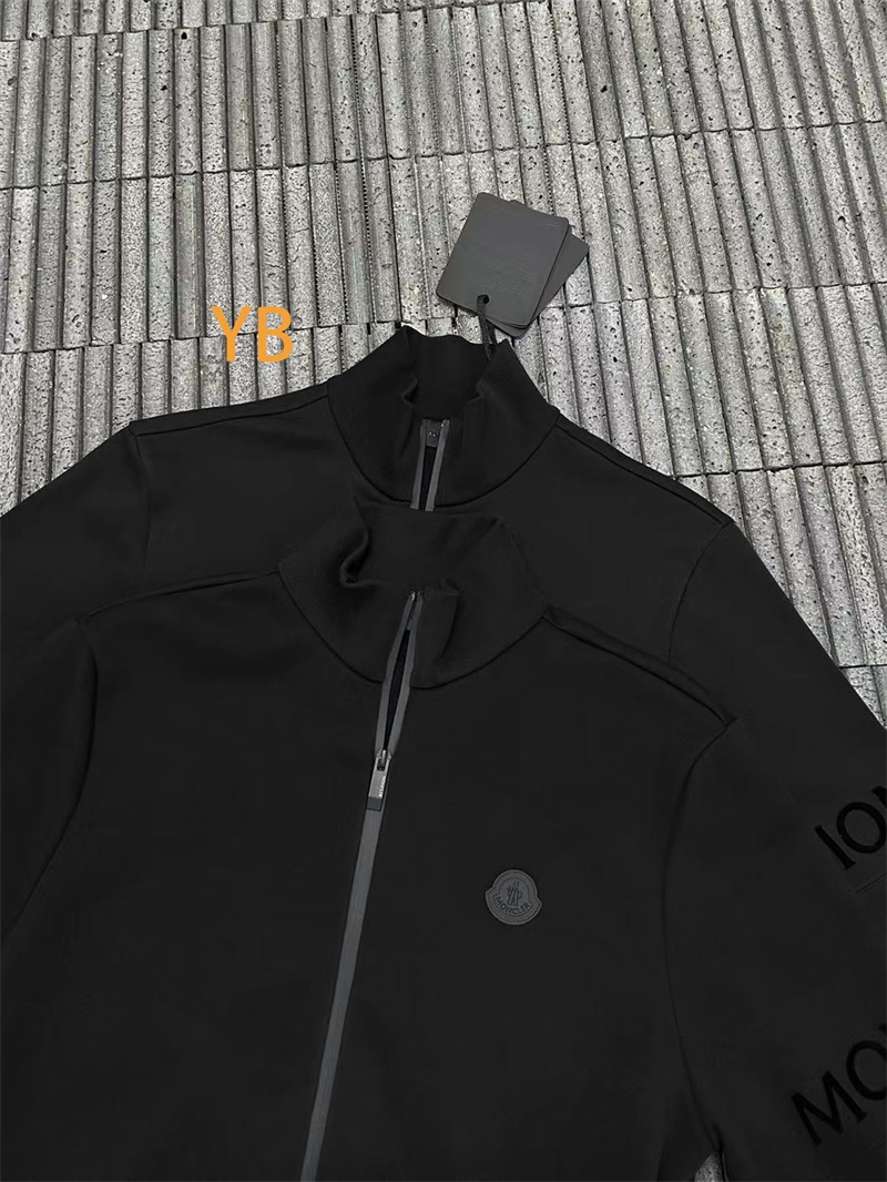 Moncler 몽클레어 블랙 와펜 아플리케 집업 자켓 레플리카 15번 이미지 - 의류 | 세미샵 레플리카 사이트