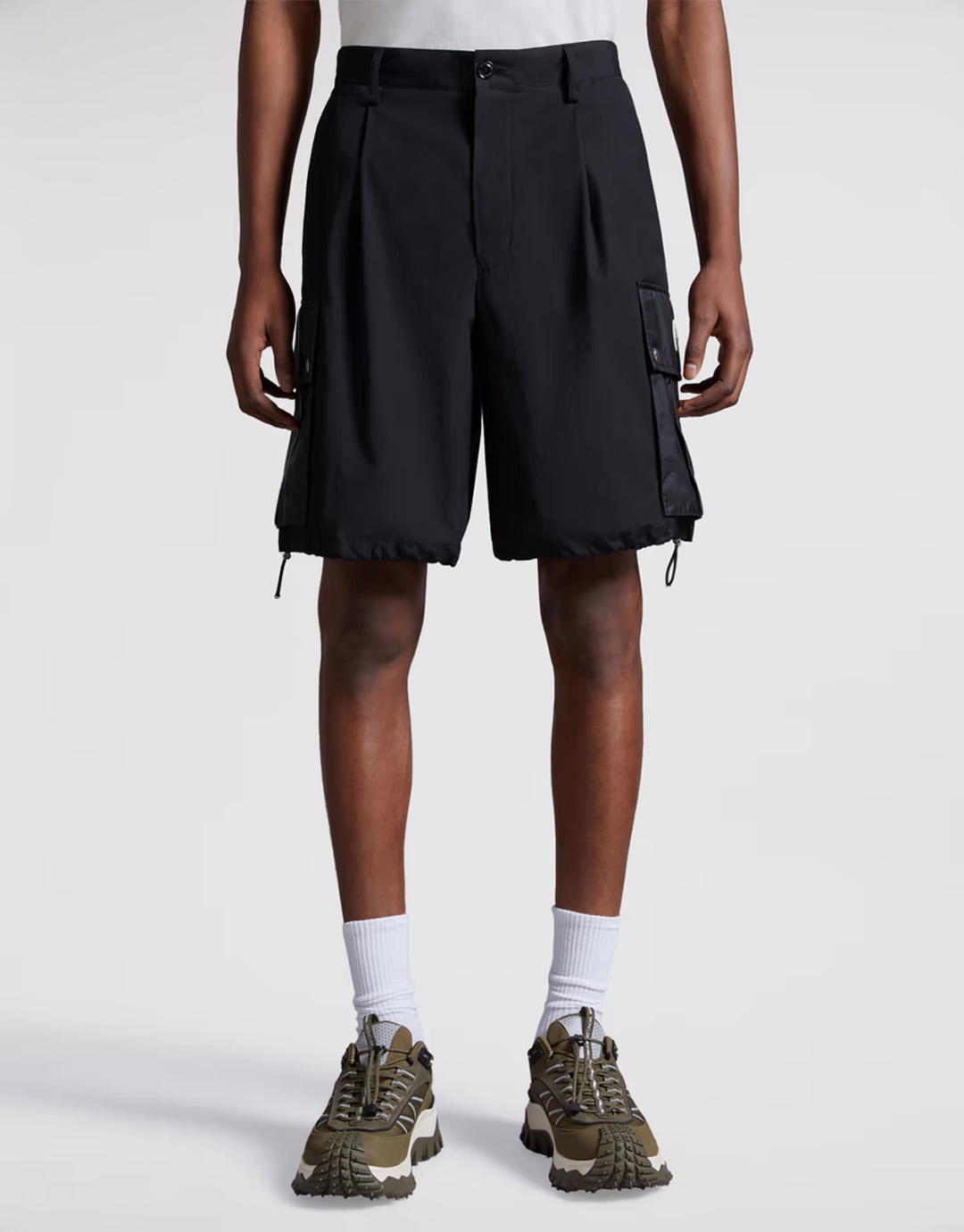Moncler 몽클레어 서프웩 블랙 카고 쇼츠 레플리카 3번 이미지 - 의류 | 세미샵 레플리카 사이트