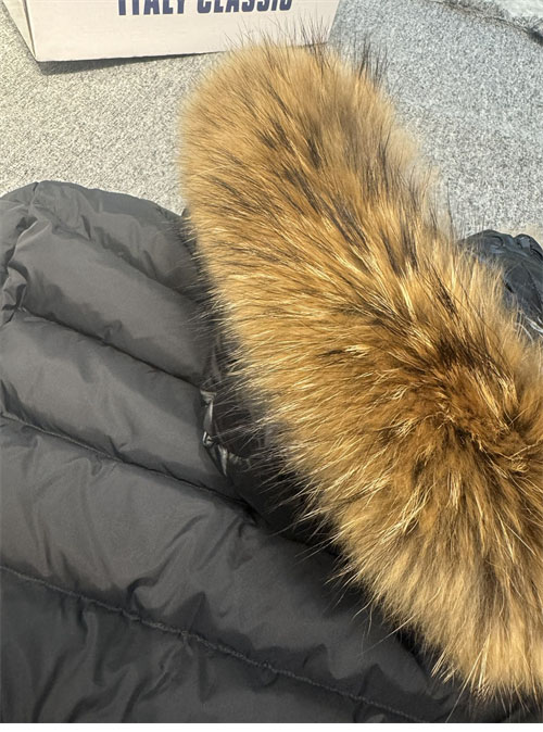 Moncler 몽클레어 쉐브르즈 Chevreuse 숏 다운 패딩 레플리카 19번 이미지 - 의류 | 세미샵 레플리카 사이트