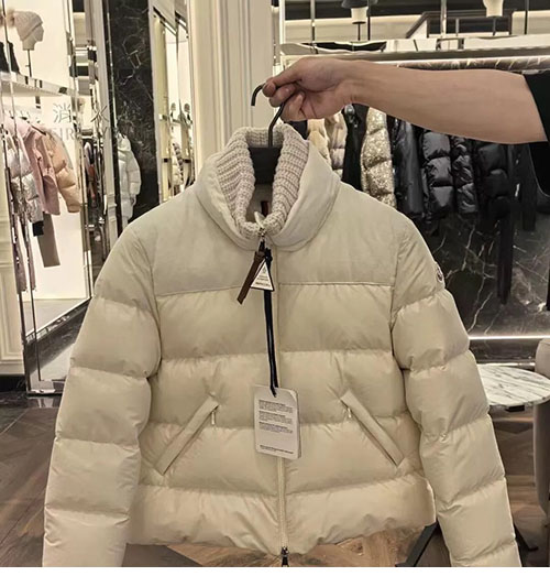 Moncler 몽클레어 아우프리크 Auffrique 숏 다운 패딩 자켓 레플리카 3번 이미지 - 의류 | 세미샵 레플리카 사이트