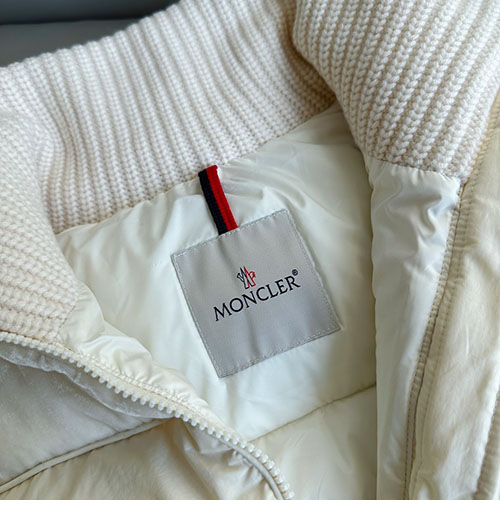 Moncler 몽클레어 아우프리크 Auffrique 숏 다운 패딩 자켓 레플리카 16번 이미지 - 의류 | 세미샵 레플리카 사이트