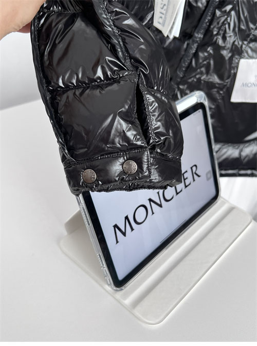 Moncler 몽클레어 아코러스 Acorus 숏 다운 경량 패딩 자켓 레플리카 8번 이미지 - 의류 | 세미샵 레플리카 사이트