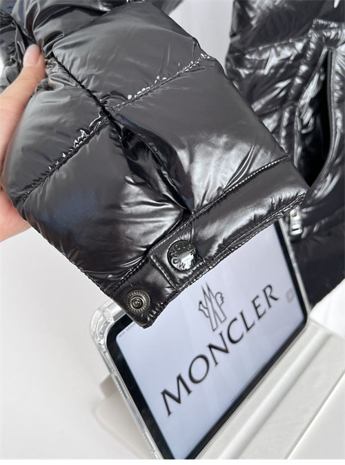 Moncler 몽클레어 아코러스 Acorus 숏 다운 경량 패딩 자켓 레플리카 15번 이미지 - 의류 | 세미샵 레플리카 사이트