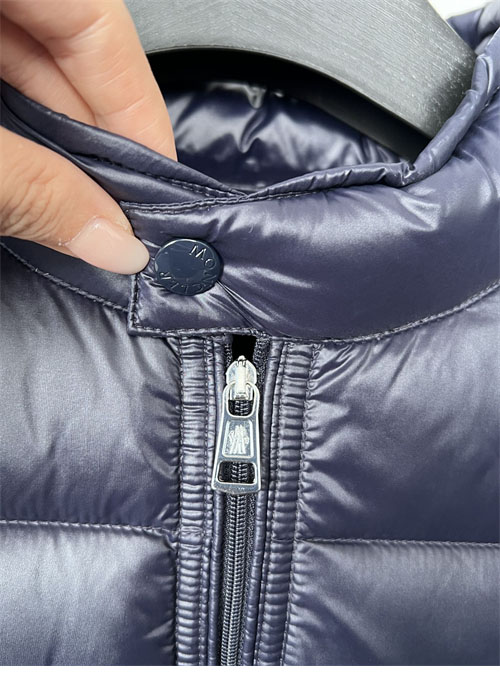 Moncler 몽클레어 아코러스 Acorus 숏 다운 경량 패딩 자켓 레플리카 27번 이미지 - 의류 | 세미샵 레플리카 사이트