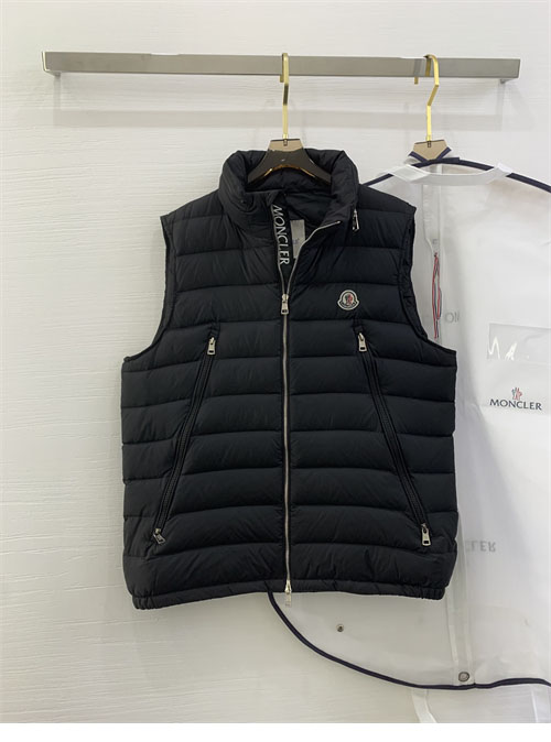 Moncler 몽클레어 알비트 Albyt 다운 패딩 베스트 레플리카 4번 이미지 - 의류 | 세미샵 레플리카 사이트