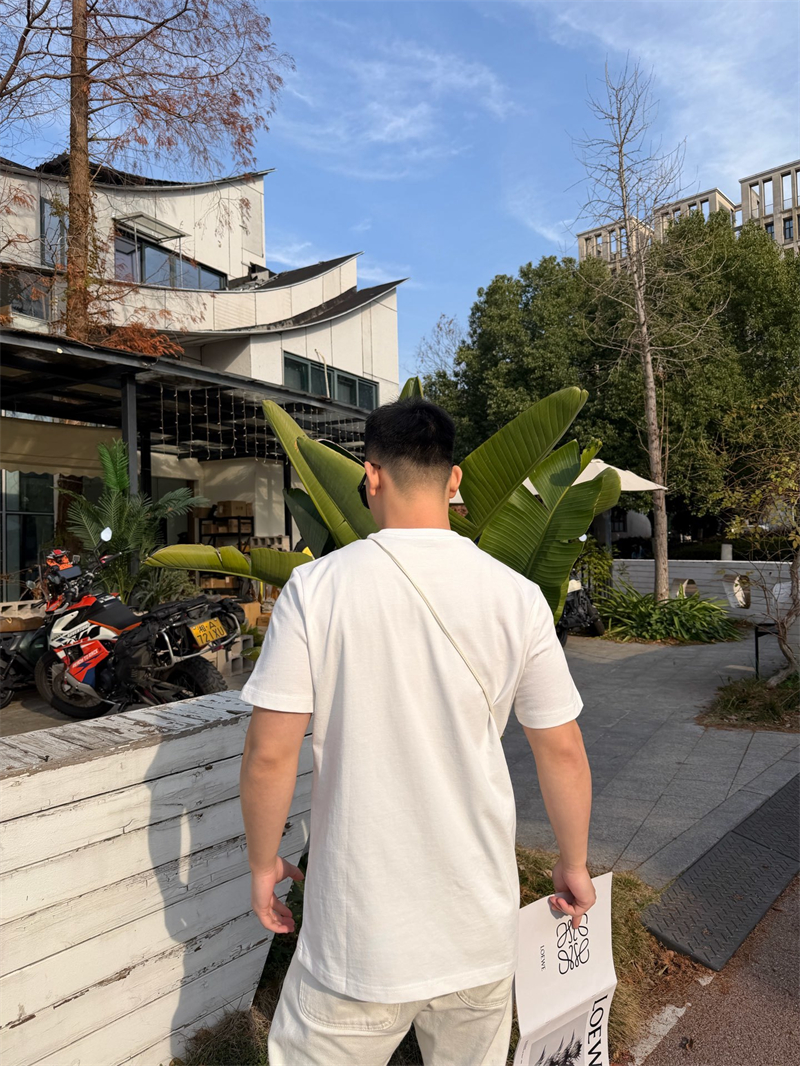 몽클레어 몽클레어 자수 트라이컬러 로고 반팔 티셔츠 레플리카 14번 이미지 - 의류 | 세미샵 레플리카 사이트