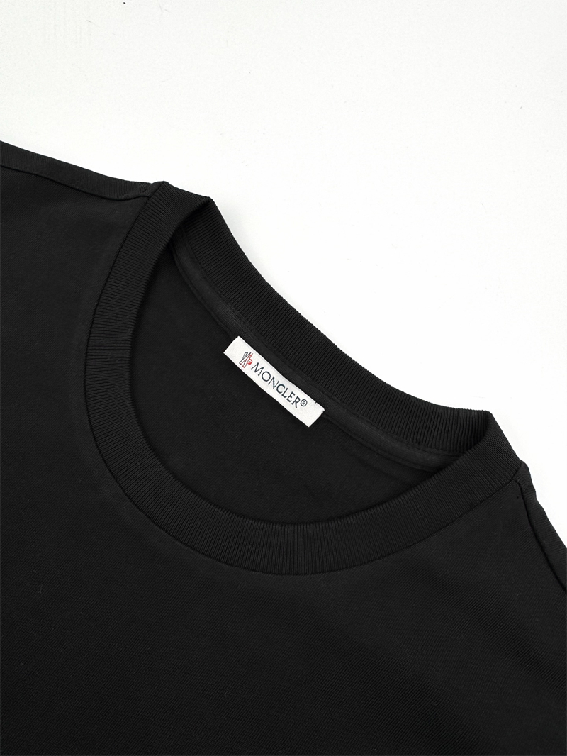 몽클레어 몽클레어 자수 트라이컬러 로고 반팔 티셔츠 레플리카 2번 이미지 - 의류 | 세미샵 레플리카 사이트