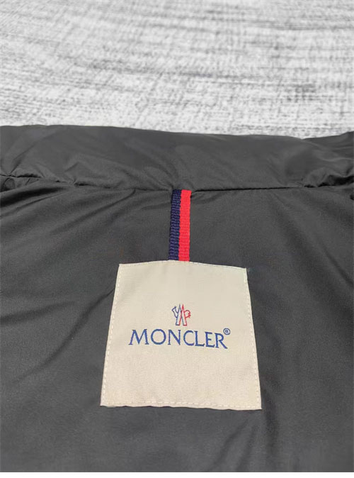 Moncler 몽클레어 콘트린 Contrin 다운 패딩 베스트 레플리카 11번 이미지 - 의류 | 세미샵 레플리카 사이트