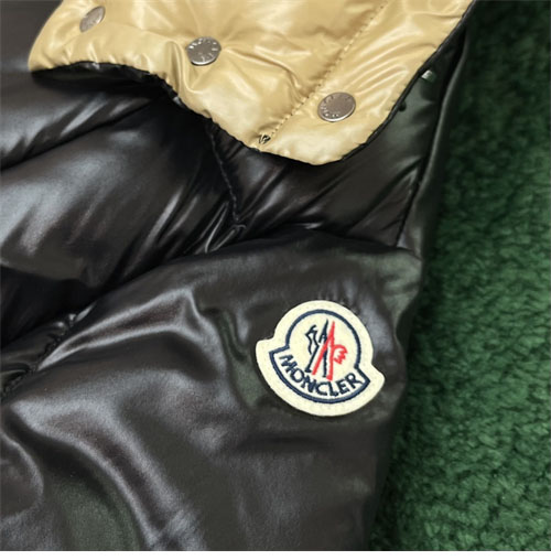 Moncler 몽클레어 파라나 숏 패딩 레플리카 5번 이미지 - 의류 | 세미샵 레플리카 사이트