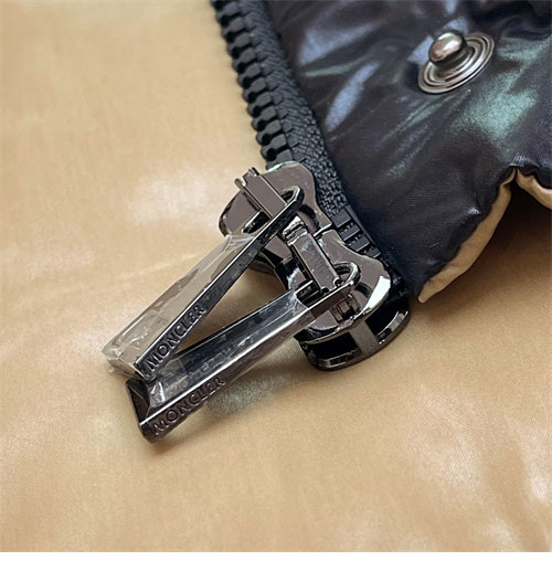 Moncler 몽클레어 파라나 숏 패딩 레플리카 8번 이미지 - 의류 | 세미샵 레플리카 사이트