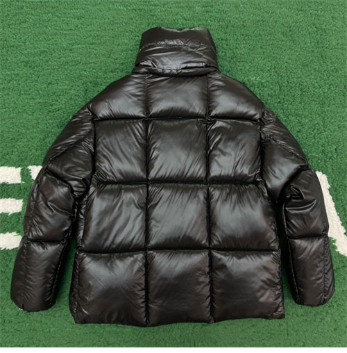 Moncler 몽클레어 파라나 숏 패딩 레플리카 11번 이미지 - 의류 | 세미샵 레플리카 사이트