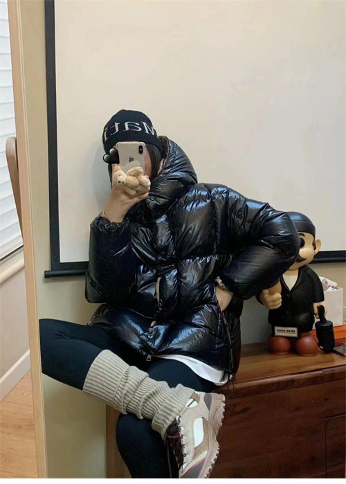 Moncler 몽클레어 파라나 숏 패딩 레플리카 14번 이미지 - 의류 | 세미샵 레플리카 사이트