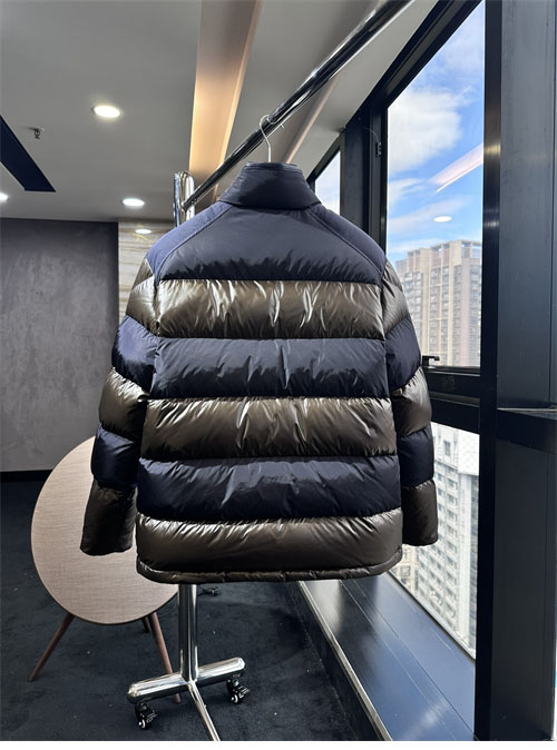Moncler 몽클레어 펙렛 peclet 양면 다운 패딩 자켓 레플리카 7번 이미지 - 의류 | 세미샵 레플리카 사이트