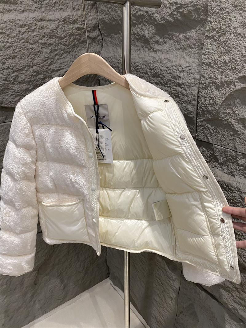 Moncler 몽클레어 플로이라크 테디 숏 다운 자켓 레플리카 16번 이미지 - 의류 | 세미샵 레플리카 사이트
