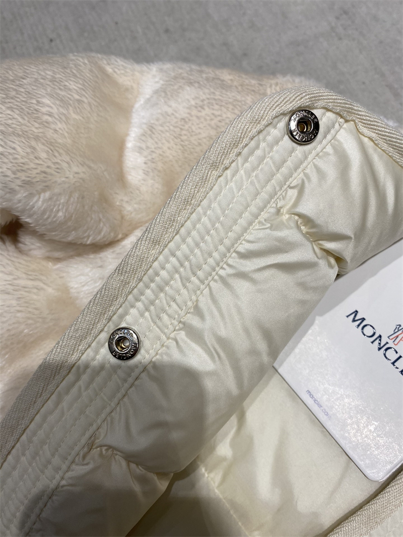 Moncler 몽클레어 플로이라크 테디 숏 다운 자켓 레플리카 17번 이미지 - 의류 | 세미샵 레플리카 사이트