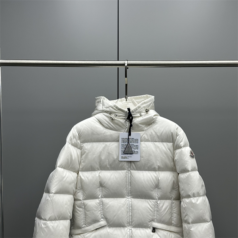 Moncler 몽클레어 Avoce 아보체 숏 다운 패딩 자켓 레플리카 13번 이미지 - 의류 | 세미샵 레플리카 사이트