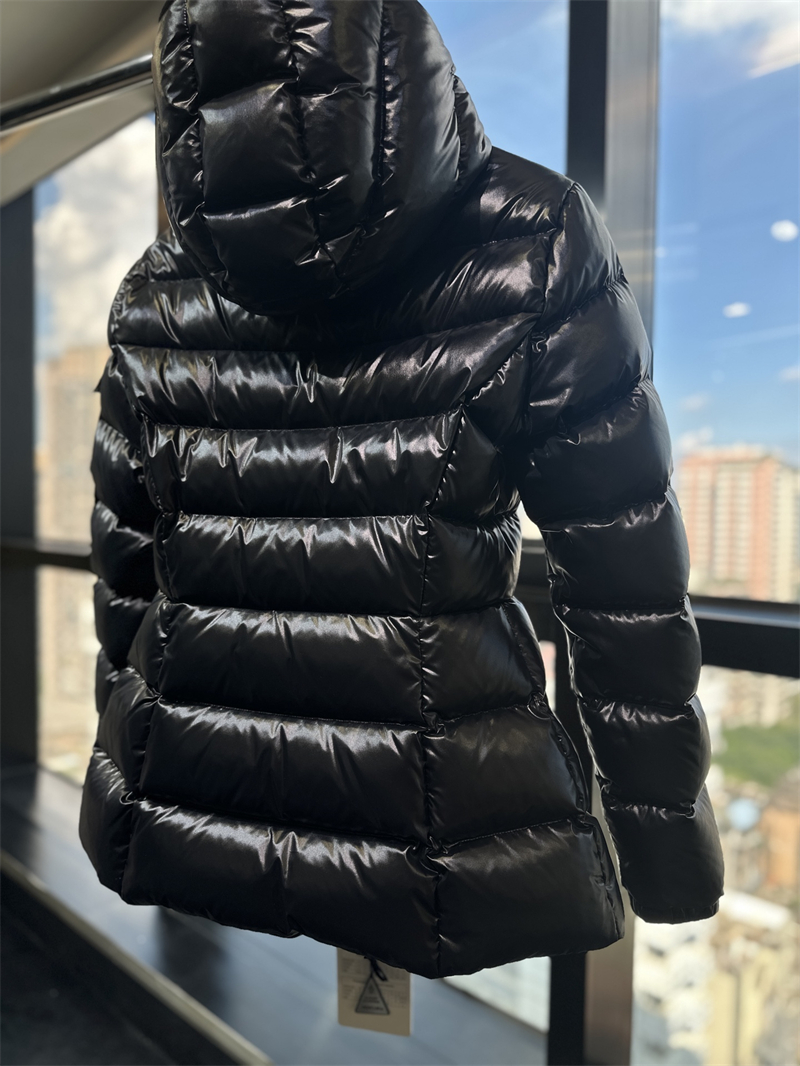 몽클레어 몽클레어 Barante 바란테 숏 다운 패딩 자켓 레플리카 10번 이미지 - 의류 | 세미샵 레플리카 사이트