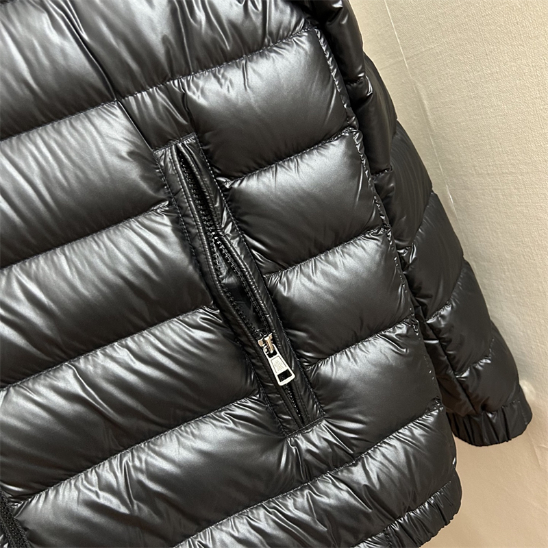 Moncler 몽클레어 Besines 베시네스 숏 다운 패딩 자켓 레플리카 6번 이미지 - 의류 | 세미샵 레플리카 사이트