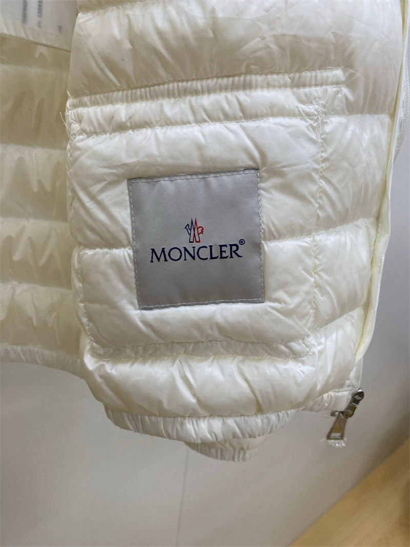 몽클레어 몽클레어 Lans 란스 숏 다운 경량 다운 패딩 자켓 레플리카 21번 이미지 - 의류 | 세미샵 레플리카 사이트