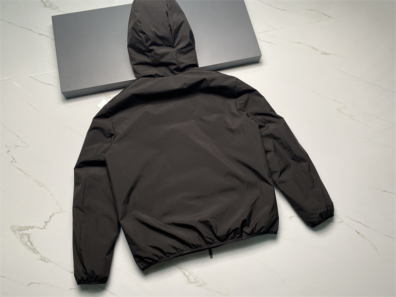 Moncler 몽클레어 Lausfer 라우스퍼 다운 자켓 레플리카 26번 이미지 - 의류 | 세미샵 레플리카 사이트