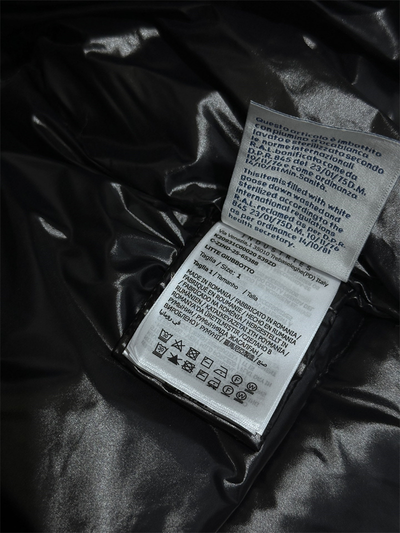 Moncler 몽클레어 Litte 리뜨 스퀘어 퀼팅 후드 롱 다운 패딩 자켓 레플리카 14번 이미지 - 의류 | 세미샵 레플리카 사이트