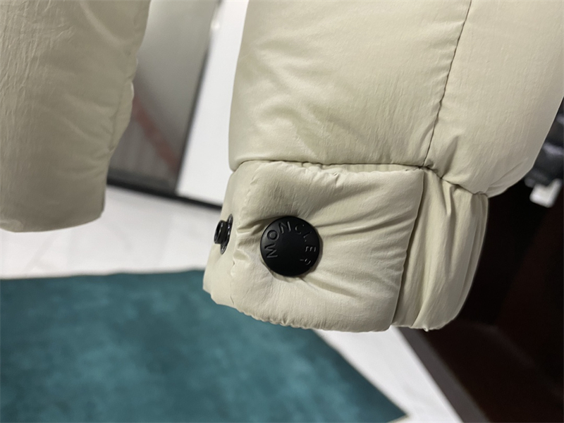 Moncler 몽클레어 Madeira 마데이라 숏 다운 패딩 자켓 레플리카 10번 이미지 - 의류 | 세미샵 레플리카 사이트