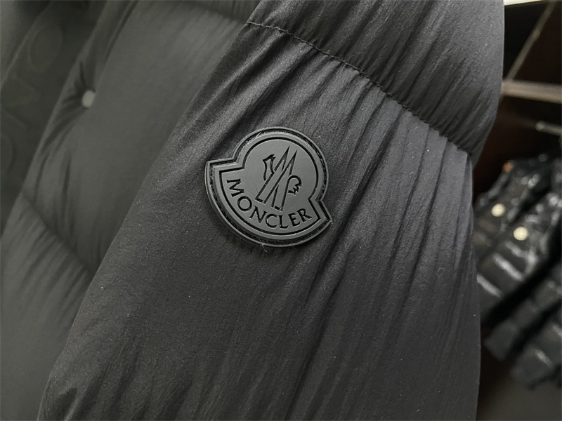 Moncler 몽클레어 Madeira 마데이라 숏 다운 패딩 자켓 레플리카 25번 이미지 - 의류 | 세미샵 레플리카 사이트