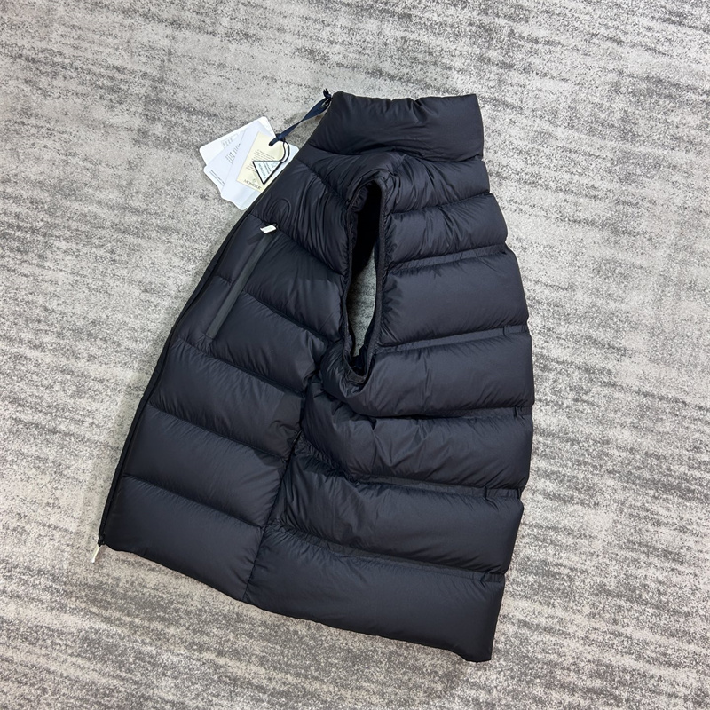 Moncler 몽클레어 Matt 매트 다운 패딩 베스트 조끼 레플리카 18번 이미지 - 의류 | 세미샵 레플리카 사이트