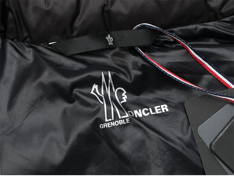 Moncler 몽클레어 Nantu 난투 다운 패딩 베스트 조끼 레플리카 16번 이미지 - 의류 | 세미샵 레플리카 사이트