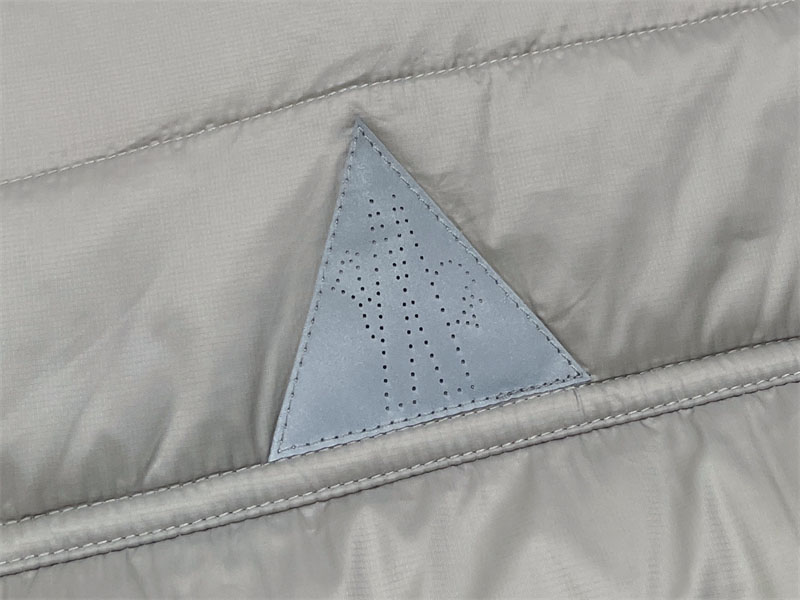 Moncler 몽클레어 Nantu 난투 다운 패딩 베스트 조끼 레플리카 24번 이미지 - 의류 | 세미샵 레플리카 사이트