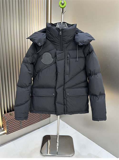 Moncler 몽클레어 x 퍼렐 체스트넛 다운 패딩 자켓 레플리카 2번 이미지 - 의류 | 세미샵 레플리카 사이트